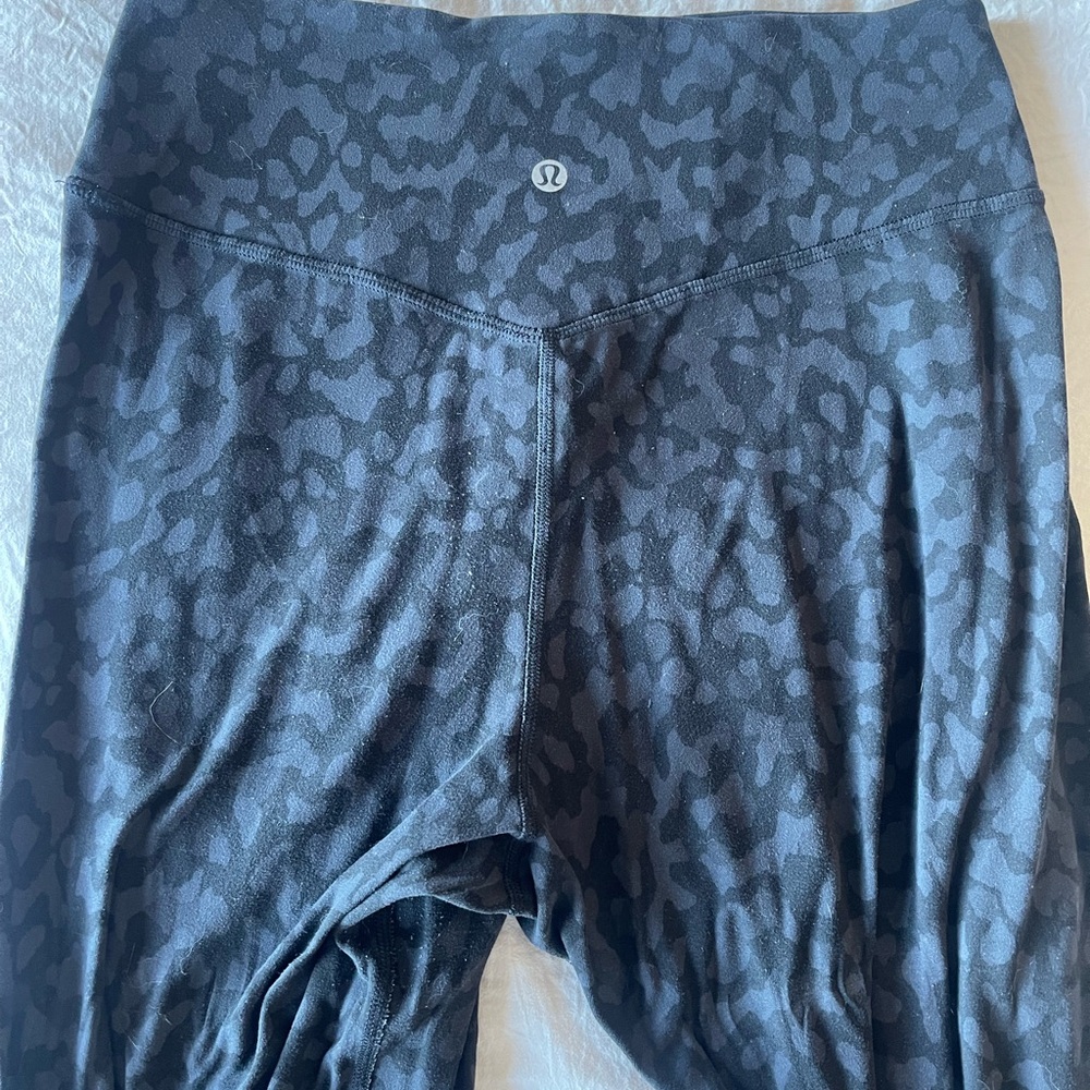 Lululemon Black Patterned Joggers - image 4